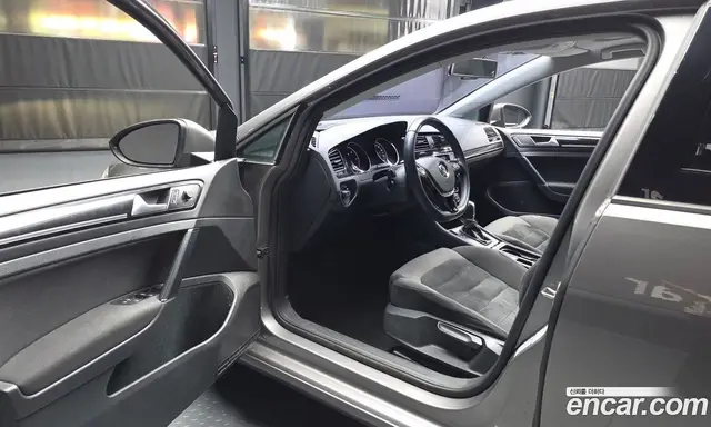 Volkswagen Golf 2014 2.0 автомат (гидро), миниатюра 10 Volkswagen Golf 2014 2.0 автомат (гидро), миниатюра 10