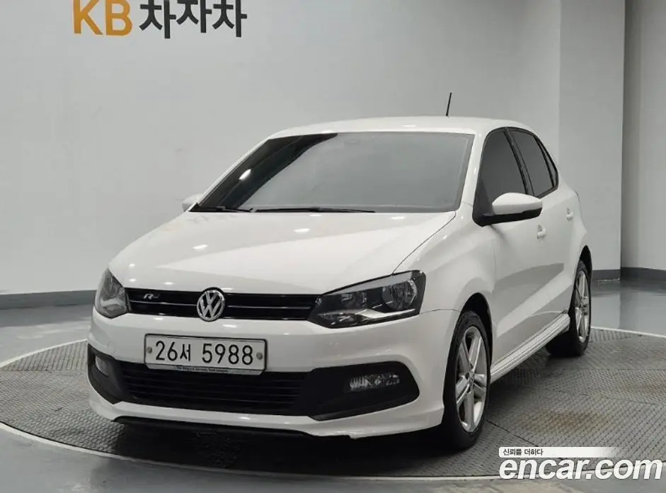 Volkswagen Polo 2014 1.6 автомат (гидро), фото 1 Volkswagen Polo 2014 1.6 автомат (гидро), фото 1
