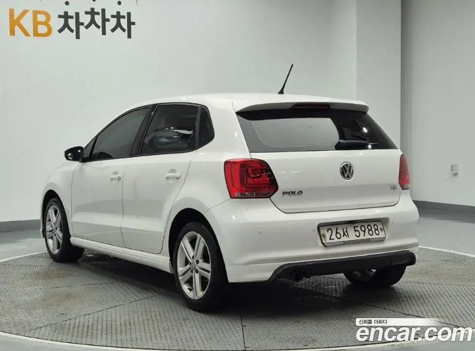 Volkswagen Polo 2014 1.6 автомат (гидро), фото 3 Volkswagen Polo 2014 1.6 автомат (гидро), фото 3