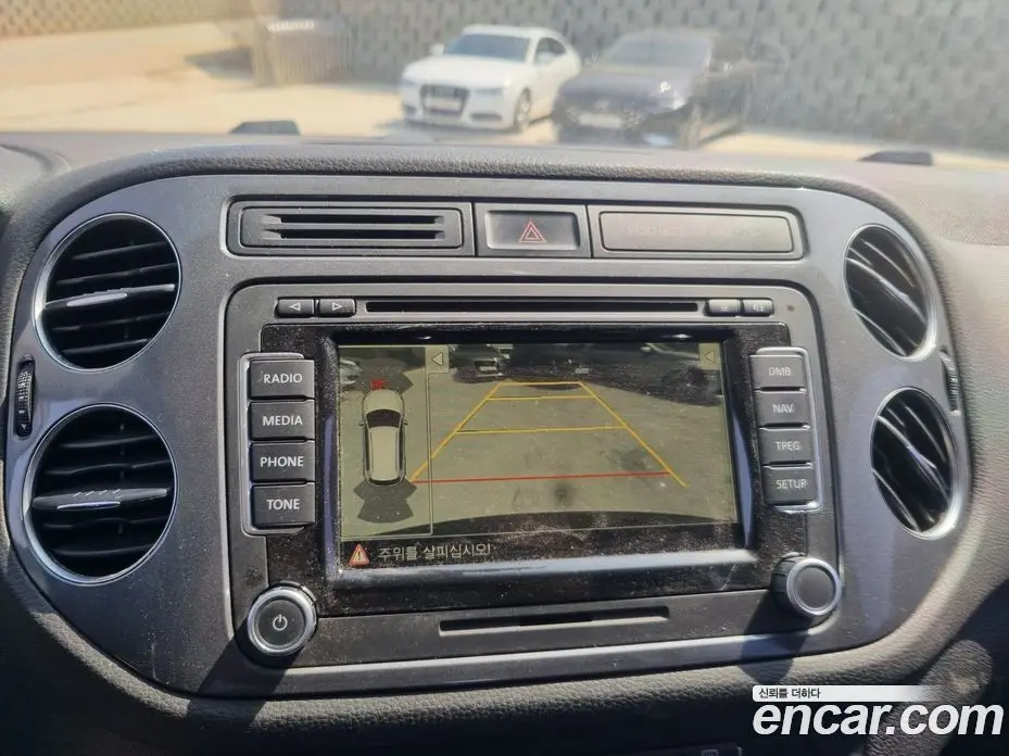 Volkswagen Tiguan 2013 2.0 автомат (гидро), фото 12 Volkswagen Tiguan 2013 2.0 автомат (гидро), фото 12