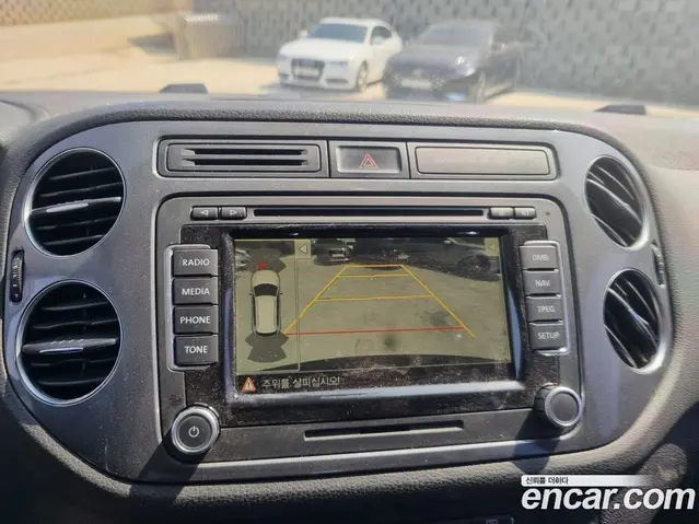 Volkswagen Tiguan 2013 2.0 автомат (гидро), миниатюра 12
