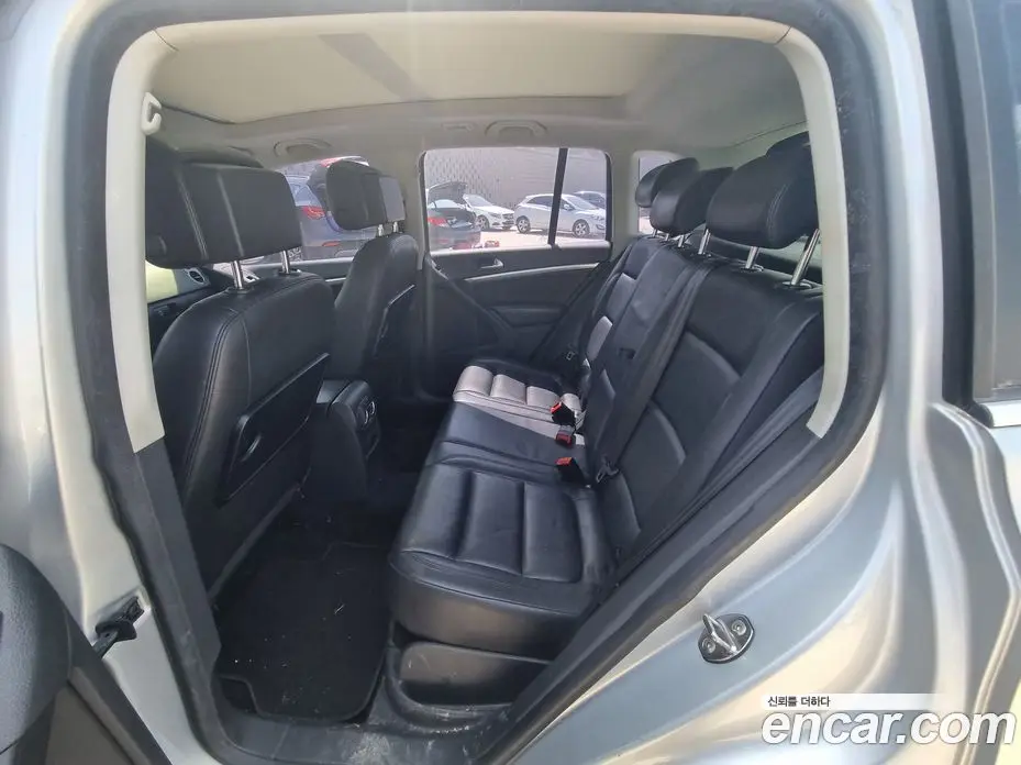 Volkswagen Tiguan 2013 2.0 автомат (гидро), фото 17 Volkswagen Tiguan 2013 2.0 автомат (гидро), фото 17