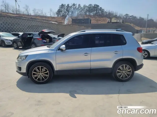 Volkswagen Tiguan 2013 2.0 автомат (гидро), миниатюра 3 Volkswagen Tiguan 2013 2.0 автомат (гидро), миниатюра 3