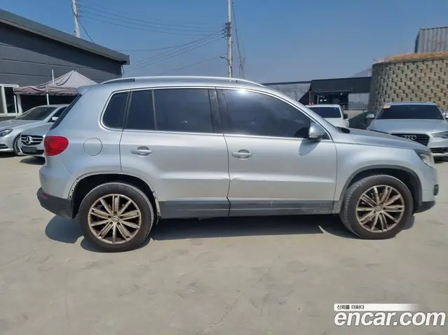 Volkswagen Tiguan 2013 2.0 автомат (гидро), миниатюра 5 Volkswagen Tiguan 2013 2.0 автомат (гидро), миниатюра 5