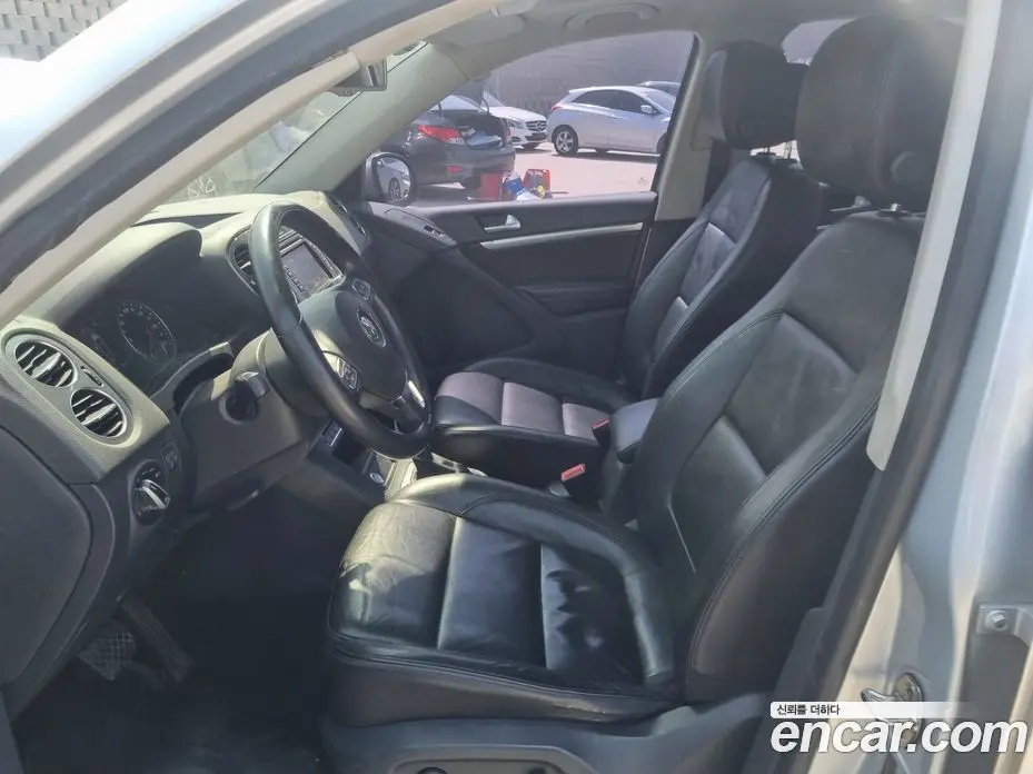 Volkswagen Tiguan 2013 2.0 автомат (гидро), фото 10 Volkswagen Tiguan 2013 2.0 автомат (гидро), фото 10
