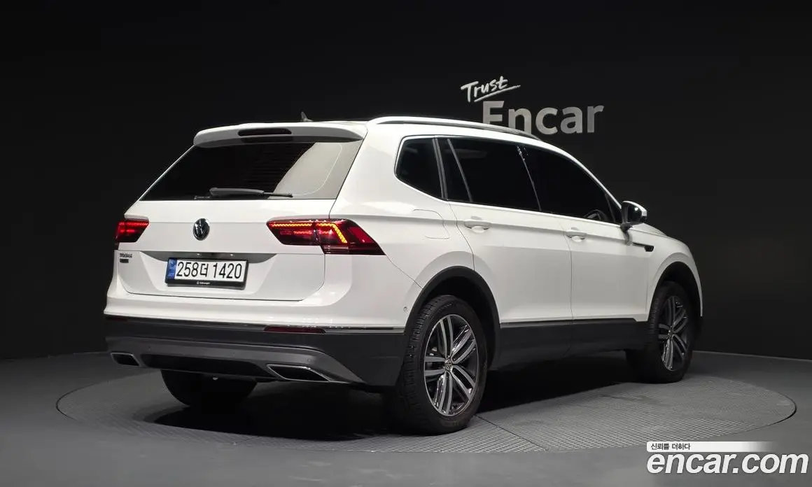 Volkswagen Tiguan 2020 2.0 автомат (гидро), фото 2 Volkswagen Tiguan 2020 2.0 автомат (гидро), фото 2