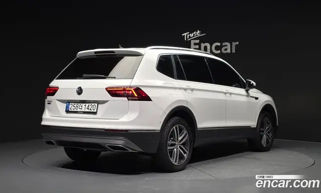 Volkswagen Tiguan 2020 2.0 автомат (гидро), миниатюра 2 Volkswagen Tiguan 2020 2.0 автомат (гидро), миниатюра 2