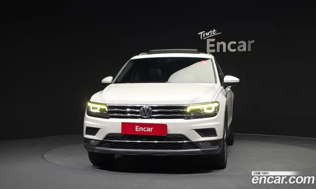 Volkswagen Tiguan 2020 2.0 автомат (гидро), миниатюра 3 Volkswagen Tiguan 2020 2.0 автомат (гидро), миниатюра 3