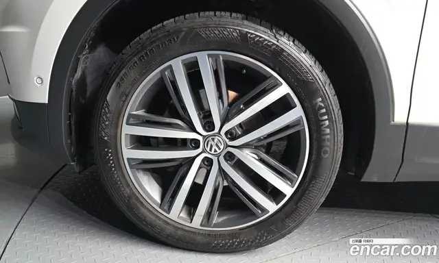 Volkswagen Tiguan 2020 2.0 автомат (гидро), миниатюра 5 Volkswagen Tiguan 2020 2.0 автомат (гидро), миниатюра 5