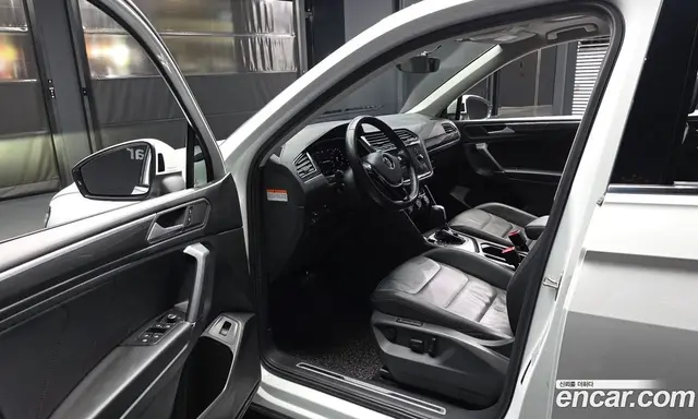 Volkswagen Tiguan 2020 2.0 автомат (гидро), миниатюра 10 Volkswagen Tiguan 2020 2.0 автомат (гидро), миниатюра 10