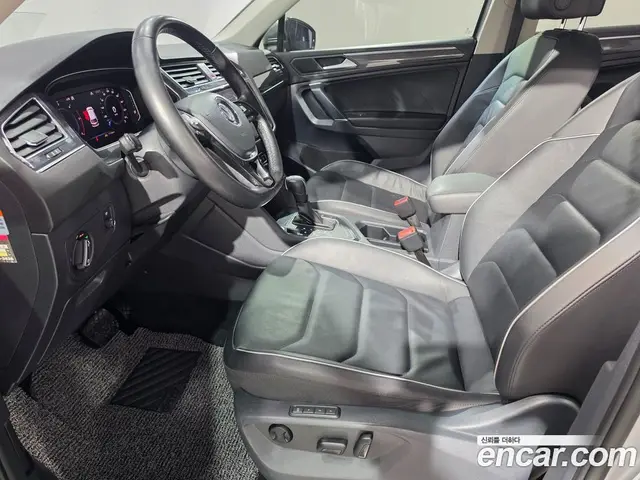 Volkswagen Tiguan 2020 2.0 автомат (гидро), миниатюра 12