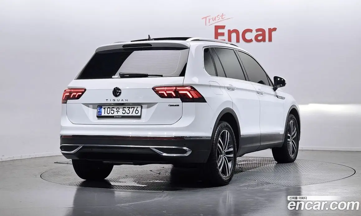 Volkswagen Tiguan 2023 2.0 автомат (гидро), фото 2 Volkswagen Tiguan 2023 2.0 автомат (гидро), фото 2