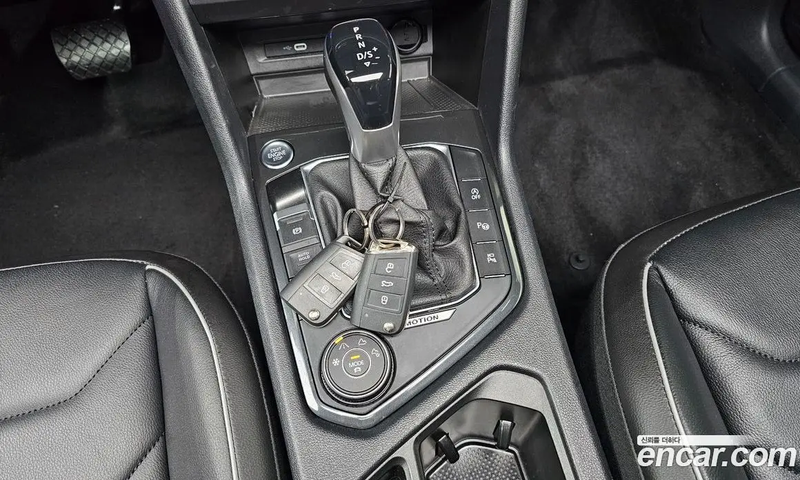 Volkswagen Tiguan 2023 2.0 автомат (гидро), фото 12 Volkswagen Tiguan 2023 2.0 автомат (гидро), фото 12