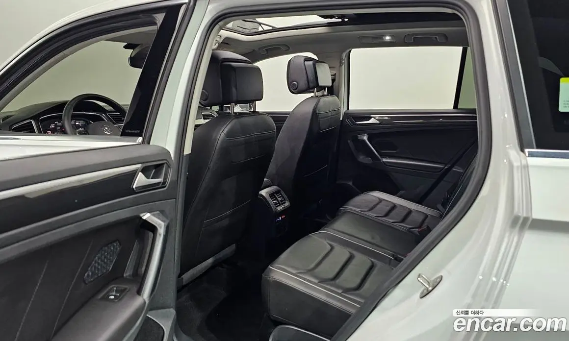 Volkswagen Tiguan 2023 2.0 автомат (гидро), фото 17 Volkswagen Tiguan 2023 2.0 автомат (гидро), фото 17