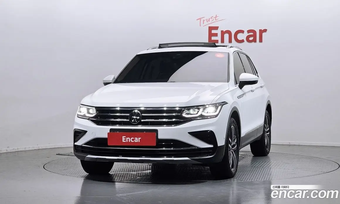 Volkswagen Tiguan 2023 2.0 автомат (гидро), фото 3 Volkswagen Tiguan 2023 2.0 автомат (гидро), фото 3