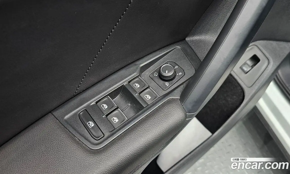 Volkswagen Tiguan 2023 2.0 автомат (гидро), фото 27 Volkswagen Tiguan 2023 2.0 автомат (гидро), фото 27
