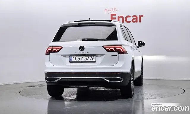 Volkswagen Tiguan 2023 2.0 автомат (гидро), миниатюра 4 Volkswagen Tiguan 2023 2.0 автомат (гидро), миниатюра 4