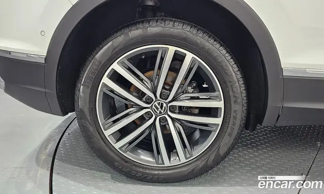 Volkswagen Tiguan 2023 2.0 автомат (гидро), миниатюра 5 Volkswagen Tiguan 2023 2.0 автомат (гидро), миниатюра 5
