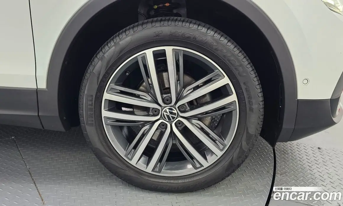 Volkswagen Tiguan 2023 2.0 автомат (гидро), фото 7 Volkswagen Tiguan 2023 2.0 автомат (гидро), фото 7