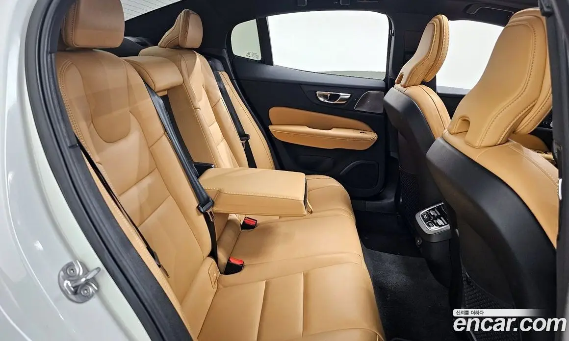 Volvo S60 2023 2.0 автомат (гидро), фото 12