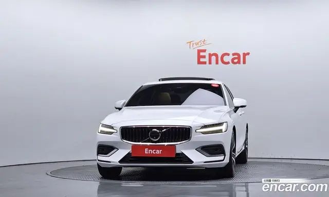 Volvo S60 2023 2.0 автомат (гидро), миниатюра 3