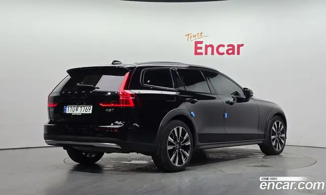 Volvo V60 2024 2.0 автомат (гидро), миниатюра 2 Volvo V60 2024 2.0 автомат (гидро), миниатюра 2
