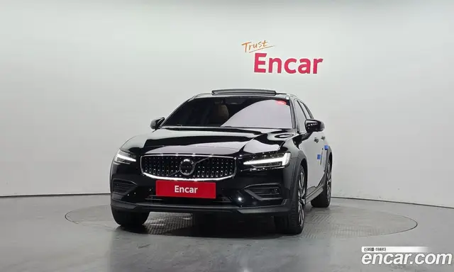 Volvo V60 2024 2.0 автомат (гидро), миниатюра 3 Volvo V60 2024 2.0 автомат (гидро), миниатюра 3