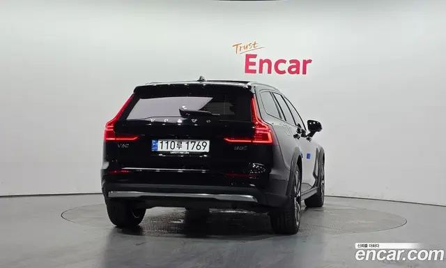 Volvo V60 2024 2.0 автомат (гидро), миниатюра 4 Volvo V60 2024 2.0 автомат (гидро), миниатюра 4