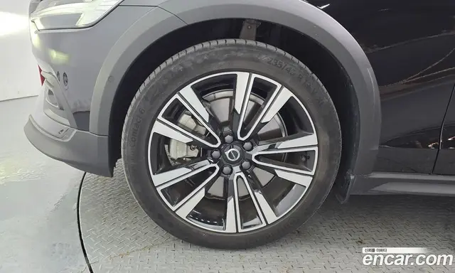 Volvo V60 2024 2.0 автомат (гидро), миниатюра 5 Volvo V60 2024 2.0 автомат (гидро), миниатюра 5