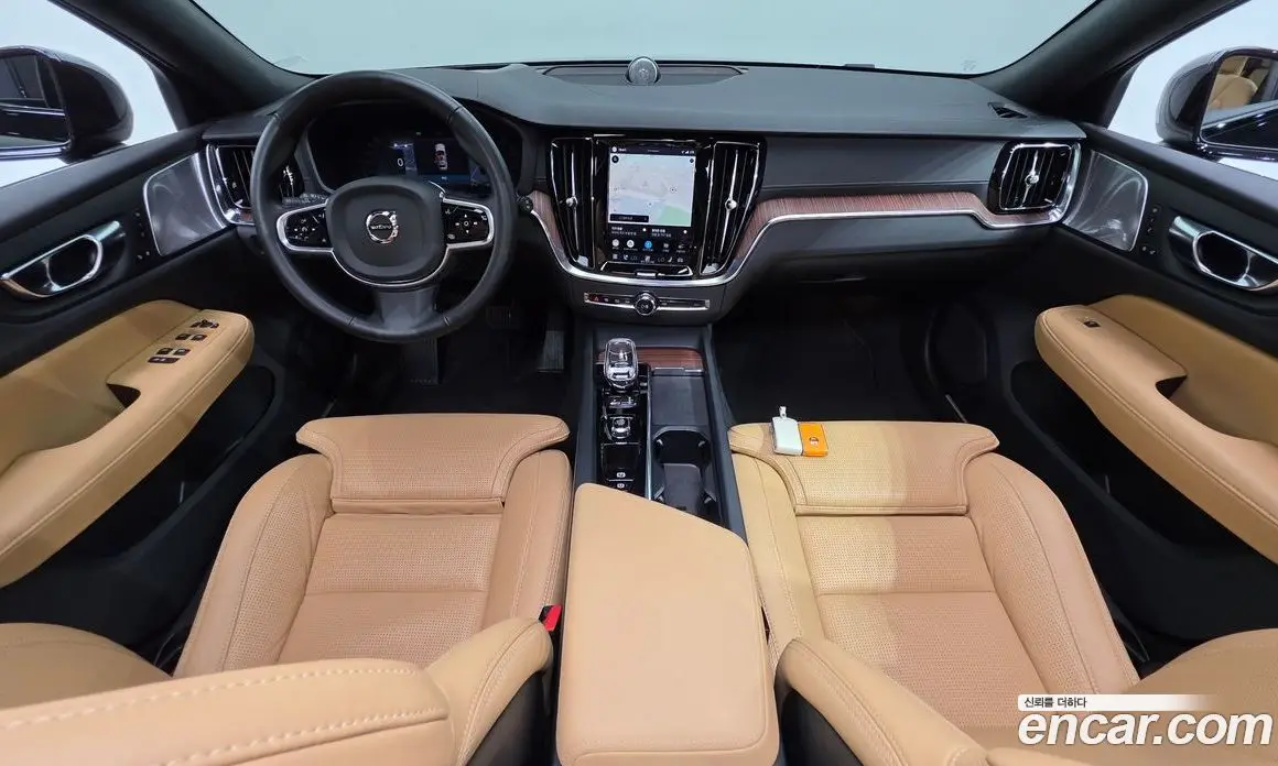 Volvo V60 2024 2.0 автомат (гидро), фото 10 Volvo V60 2024 2.0 автомат (гидро), фото 10