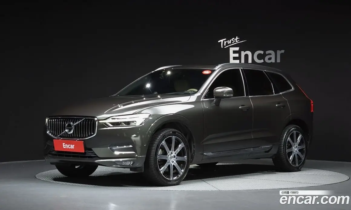 Volvo XC60 2018 2.0 автомат (гидро), фото 1 Volvo XC60 2018 2.0 автомат (гидро), фото 1