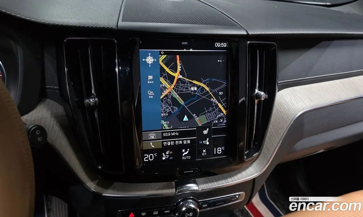 Volvo XC60 2018 2.0 автомат (гидро), фото 14 Volvo XC60 2018 2.0 автомат (гидро), фото 14