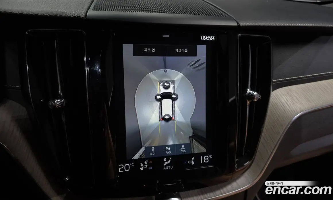 Volvo XC60 2018 2.0 автомат (гидро), фото 15 Volvo XC60 2018 2.0 автомат (гидро), фото 15
