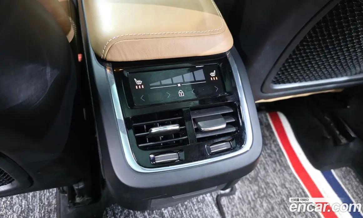 Volvo XC60 2018 2.0 автомат (гидро), фото 18 Volvo XC60 2018 2.0 автомат (гидро), фото 18