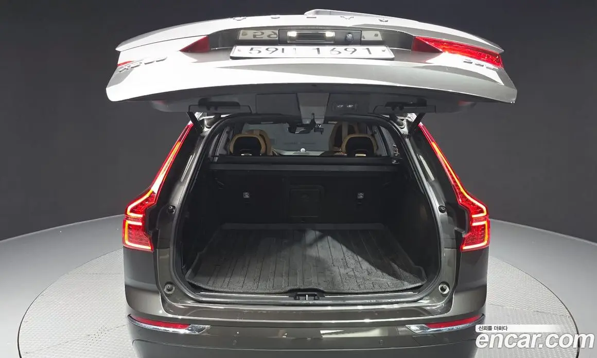 Volvo XC60 2018 2.0 автомат (гидро), фото 20 Volvo XC60 2018 2.0 автомат (гидро), фото 20