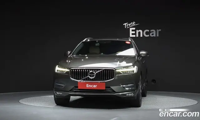 Volvo XC60 2018 2.0 автомат (гидро), миниатюра 3 Volvo XC60 2018 2.0 автомат (гидро), миниатюра 3