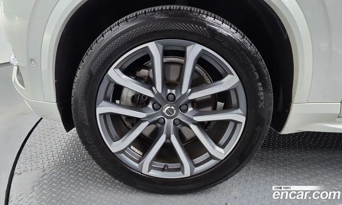 Volvo XC90 2018 2.0 автомат (гидро), фото 5 Volvo XC90 2018 2.0 автомат (гидро), фото 5