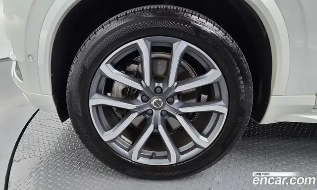 Volvo XC90 2018 2.0 автомат (гидро), миниатюра 5 Volvo XC90 2018 2.0 автомат (гидро), миниатюра 5