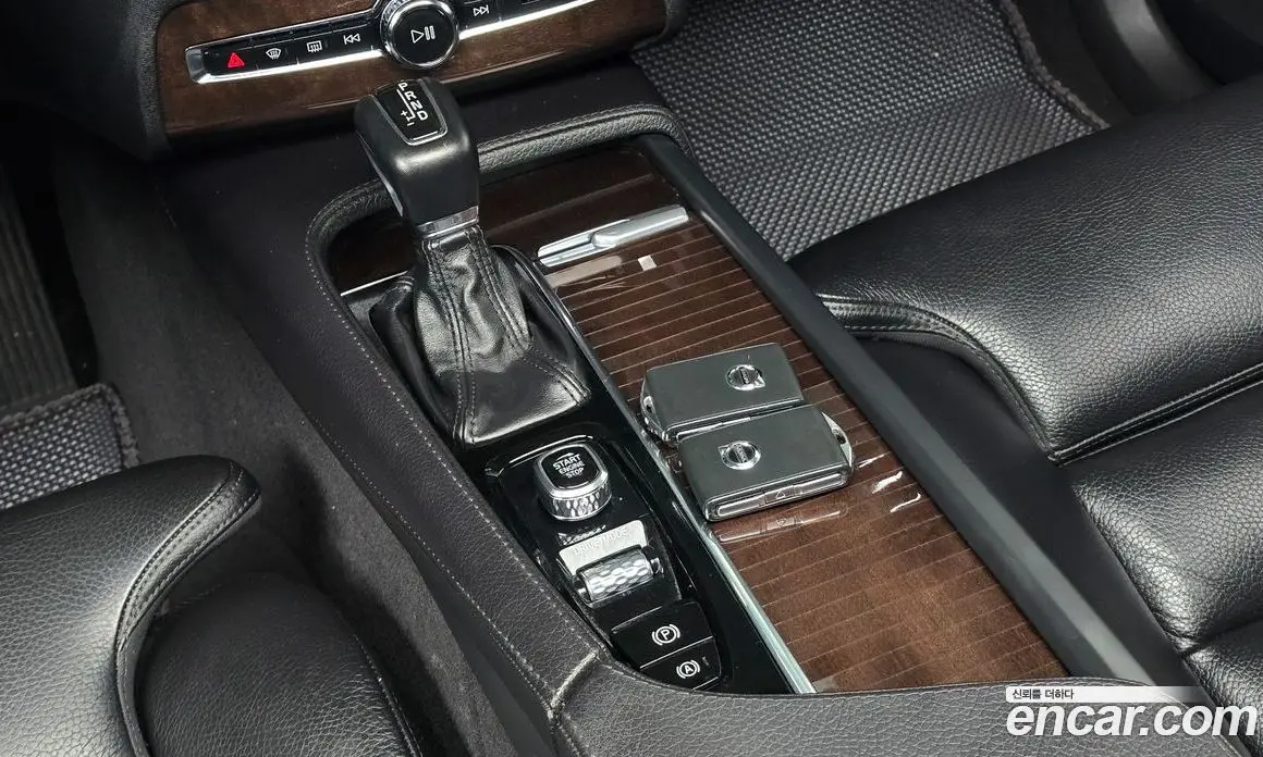Volvo XC90 2018 2.0 автомат (гидро), фото 9 Volvo XC90 2018 2.0 автомат (гидро), фото 9