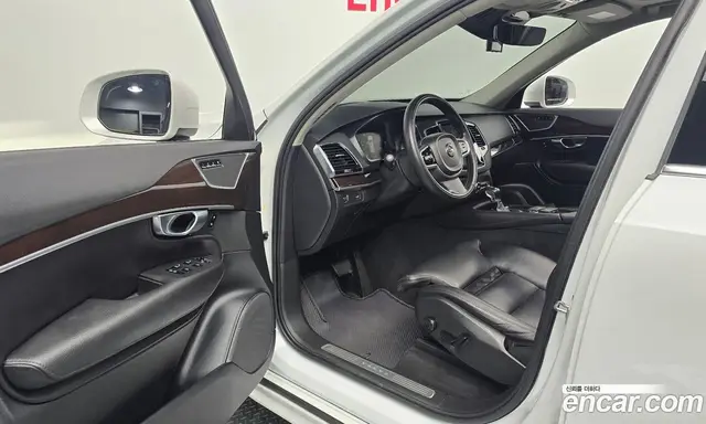 Volvo XC90 2018 2.0 автомат (гидро), миниатюра 10 Volvo XC90 2018 2.0 автомат (гидро), миниатюра 10