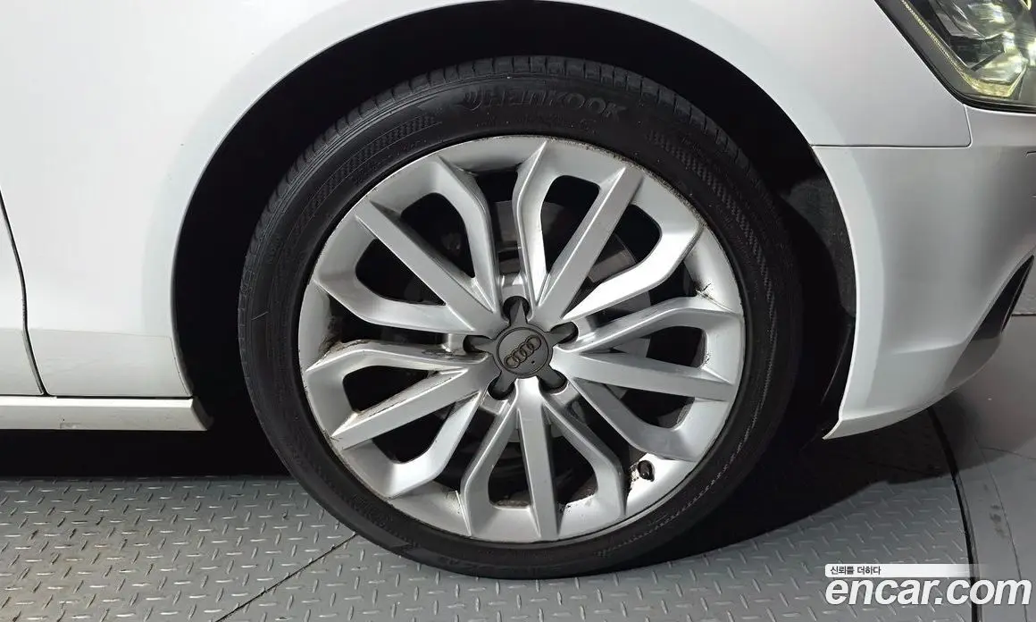 Audi A6 2012 3.0 автомат (гидро), фото 5 Audi A6 2012 3.0 автомат (гидро), фото 5