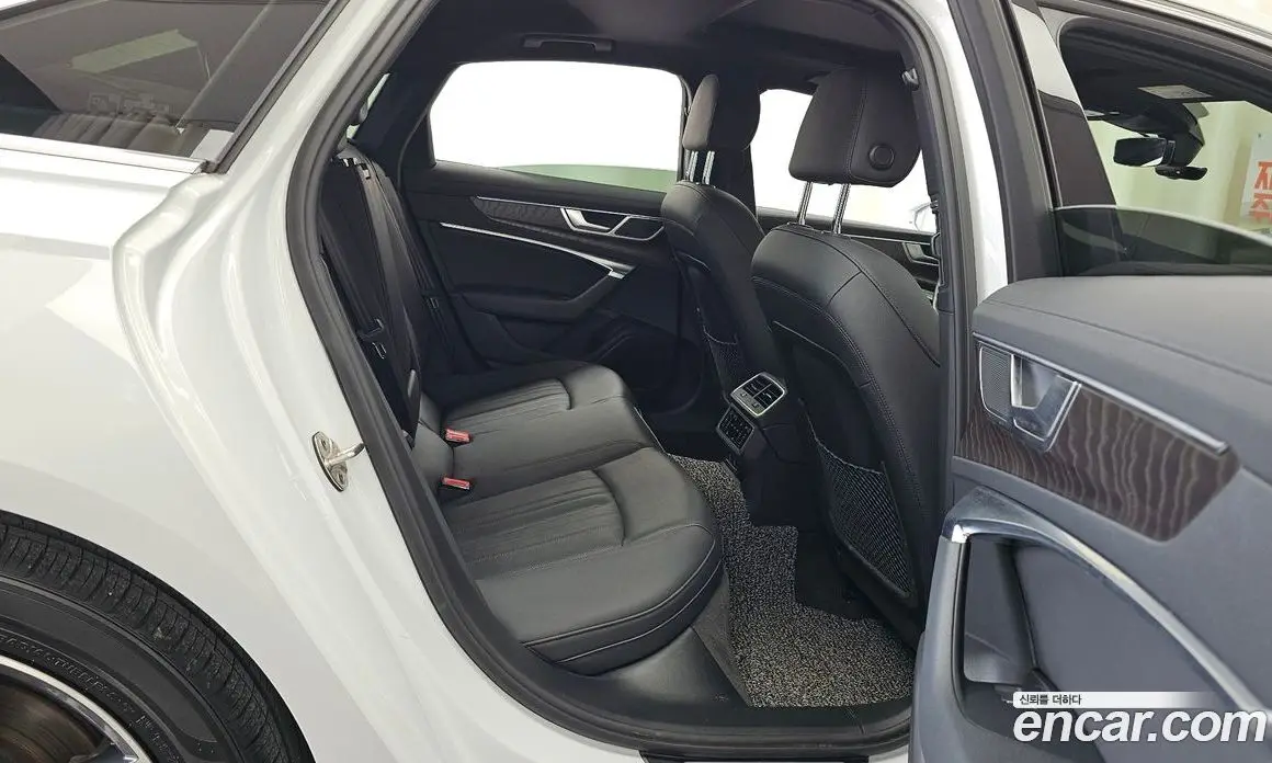 Audi A6 2022 2.0 автомат (гидро), фото 18