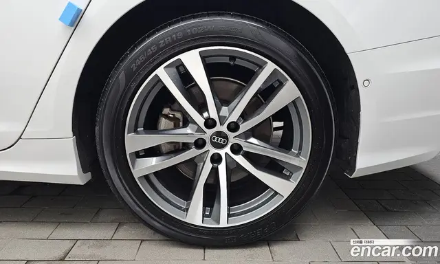 Audi A6 2022 2.0 автомат (гидро), миниатюра 7