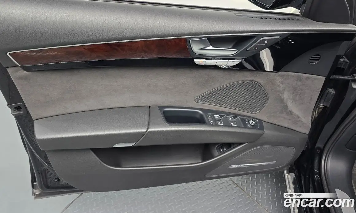 Audi A8 2010 4.2 автомат (гидро), фото 13 Audi A8 2010 4.2 автомат (гидро), фото 13