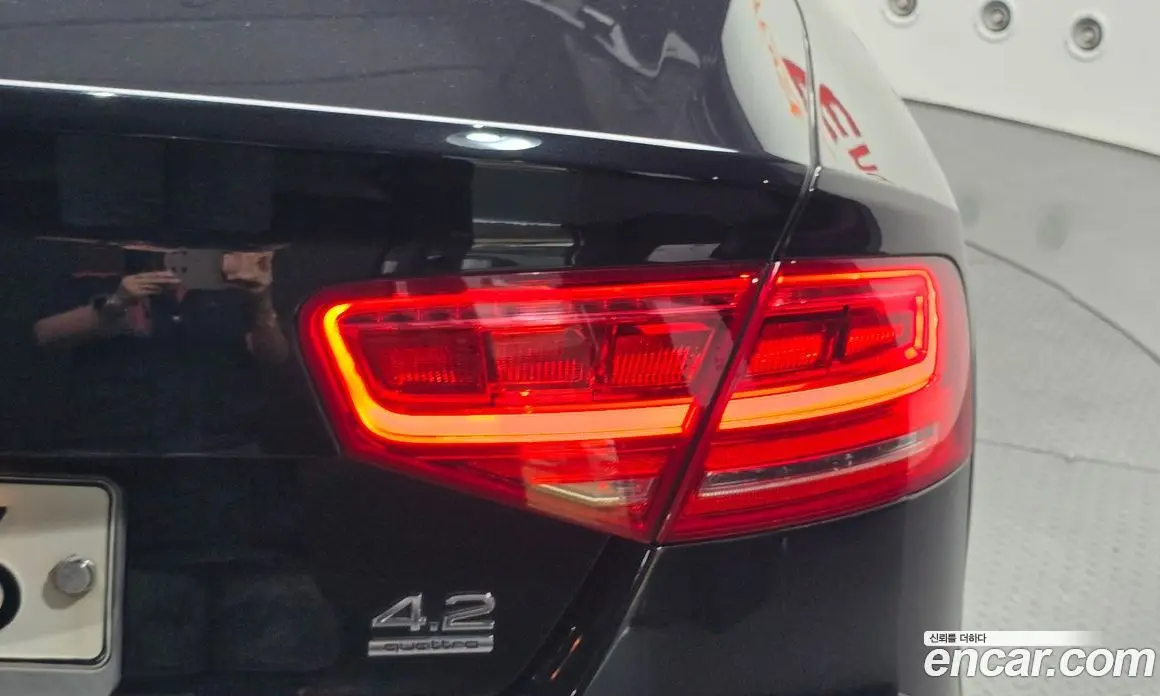 Audi A8 2010 4.2 автомат (гидро), фото 8 Audi A8 2010 4.2 автомат (гидро), фото 8