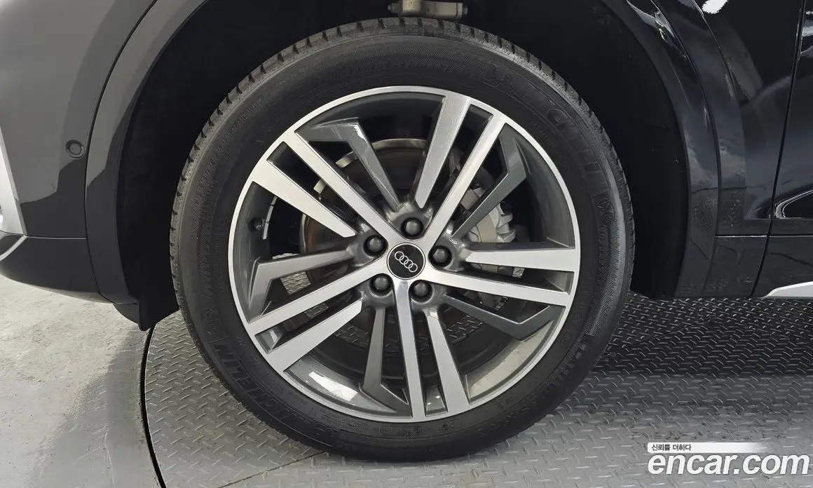 Audi Q5 2023 2.0 автомат (гидро), фото 5 Audi Q5 2023 2.0 автомат (гидро), фото 5