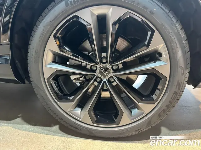 Audi Q7 2026 3.0 автомат (гидро), миниатюра 6 Audi Q7 2026 3.0 автомат (гидро), миниатюра 6