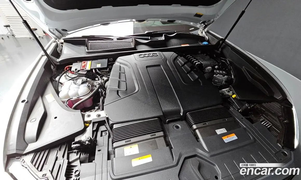 Audi Q8 2023 3.0 автомат (гидро), фото 6 Audi Q8 2023 3.0 автомат (гидро), фото 6