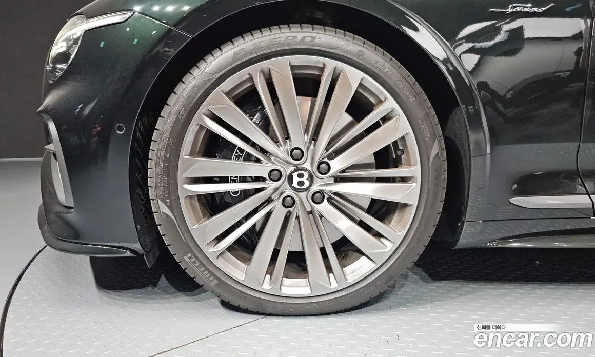 Bentley Continental 2025 4.0 автомат (гидро), фото 5 Bentley Continental 2025 4.0 автомат (гидро), фото 5