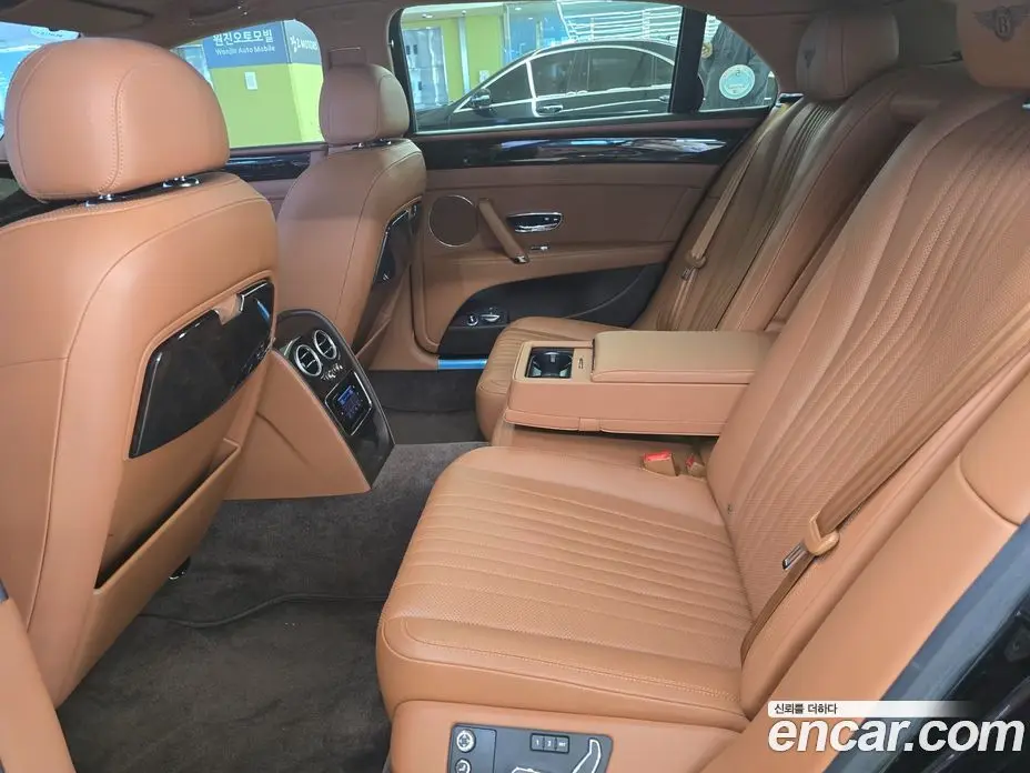 Bentley Flying Spur 2018 4.0 автомат (гидро), фото 5 Bentley Flying Spur 2018 4.0 автомат (гидро), фото 5